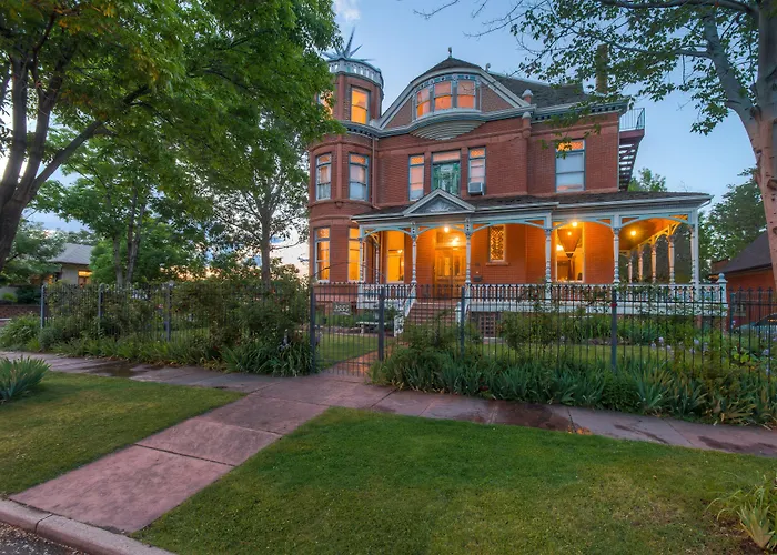 Lumber Baron Inn And Gardens